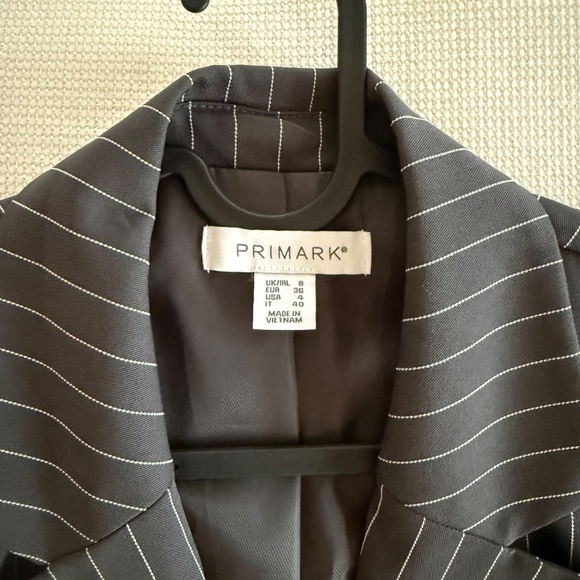 Pin stripe blazer - Picture 2 of 4